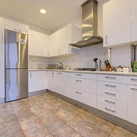 Апартаменти Encanto Y Confort En Calle Epalza - Tu Familia En El Corazon De