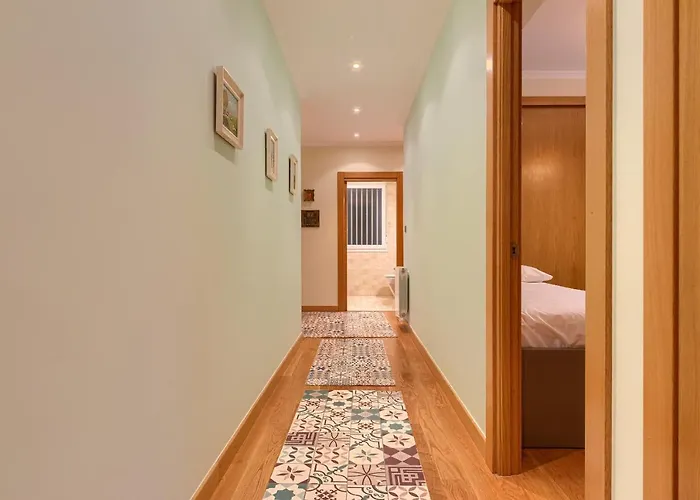 Encanto Y Confort En Calle Epalza - Tu Familia En El Corazon De *