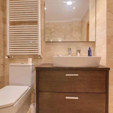 Encanto Y Confort En Calle Epalza - Tu Familia En El Corazon De Bilbao