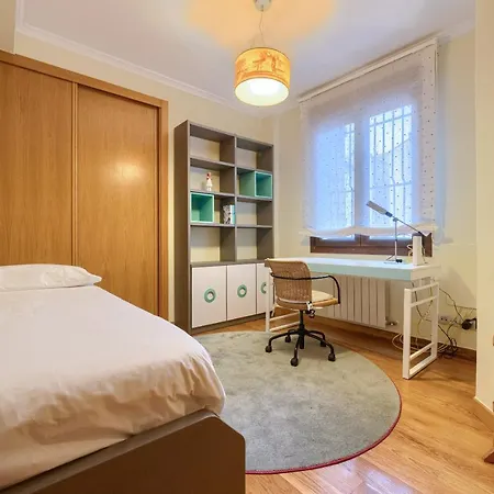 Encanto Y Confort En Calle Epalza - Tu Familia En El Corazon De Apartman *