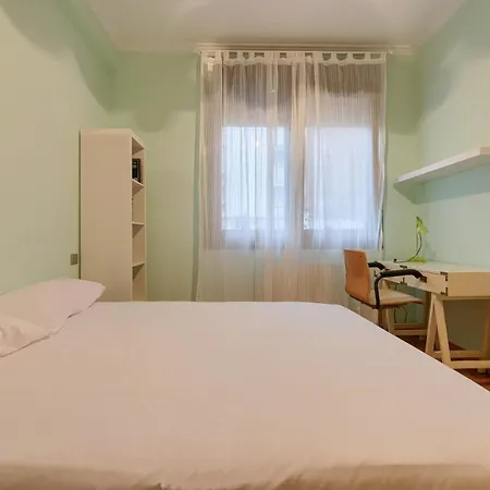 Encanto Y Confort En Calle Epalza - Tu Familia En El Corazon De Apartman *