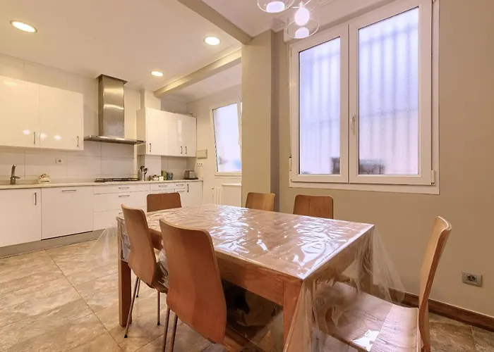 Apartment Encanto Y Confort En Calle Epalza - Tu Familia En El Corazon De