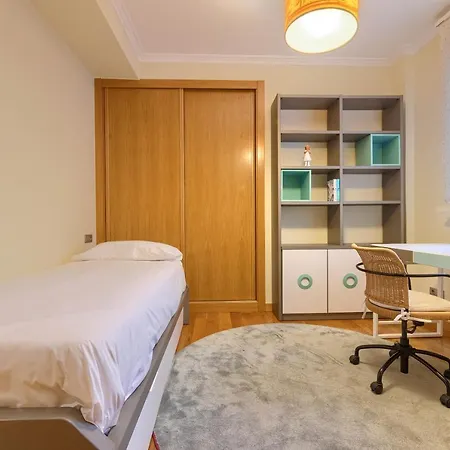 Encanto Y Confort En Calle Epalza - Tu Familia En El Corazon De בילבאו