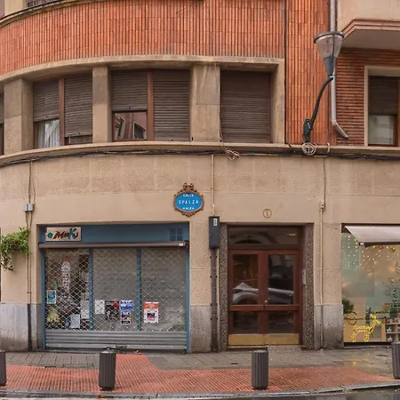 דירה Encanto Y Confort En Calle Epalza - Tu Familia En El Corazon De בילבאו