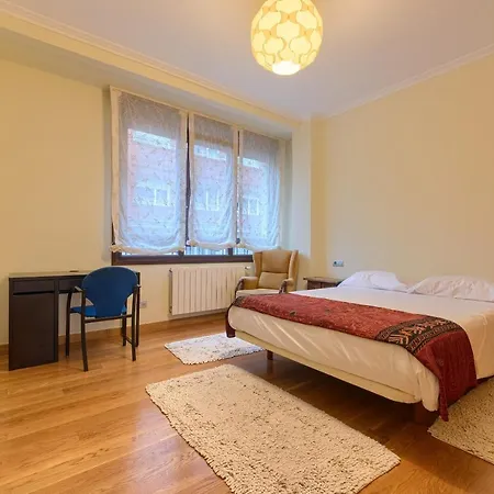 Encanto Y Confort En Calle Epalza - Tu Familia En El Corazon De *