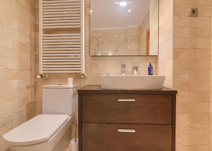 Encanto Y Confort En Calle Epalza - Tu Familia En El Corazon De Bilbao