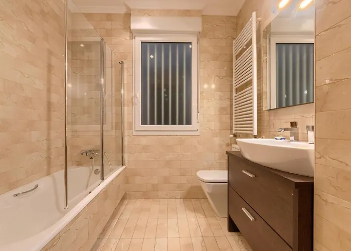 Encanto Y Confort En Calle Epalza - Tu Familia En El Corazon De Lejlighed *